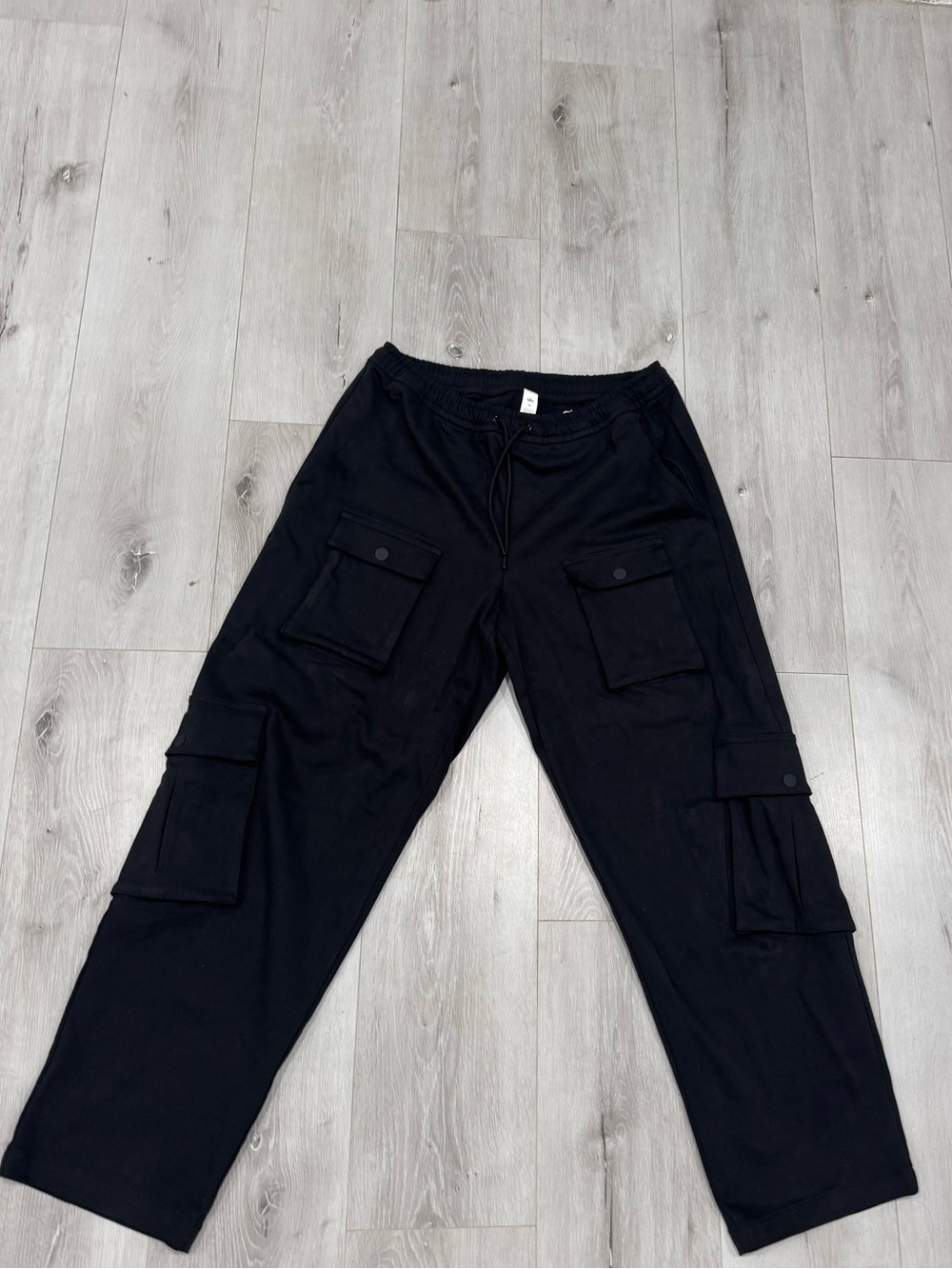 Alo Yoga Black Cargo Utility Pants Size Medium